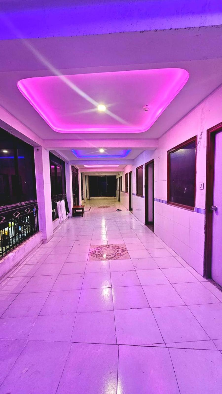 Hotel Runway Inn Ahmedabad Exterior photo